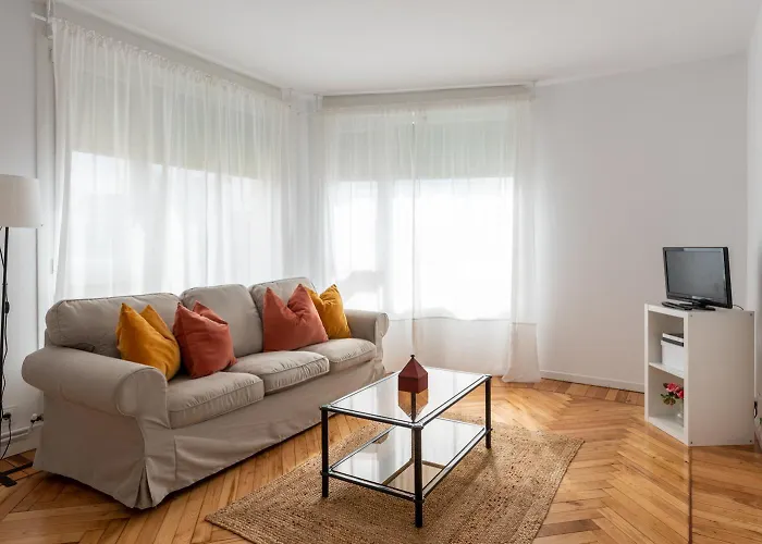 Acogedor Con Vistas A La Bahia